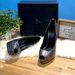 Giuseppe Zanotti Designer Shoes: Sharon Gunsmoke